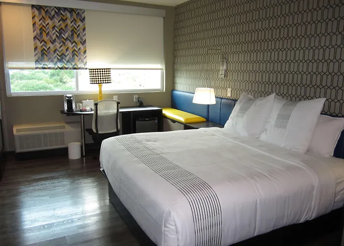 Glo Best Western Savannah-Gateway I-95