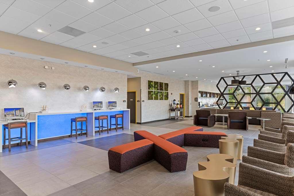 Glō Western Savannah-gateway I-95 Hotel 3*