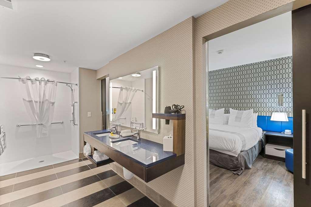 Glō Western Savannah-gateway I-95 Hotel 3*